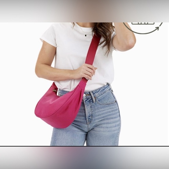 Thirty One  Sport Crossbody in Hibiscus Pink NWT - Picture 2 of 4